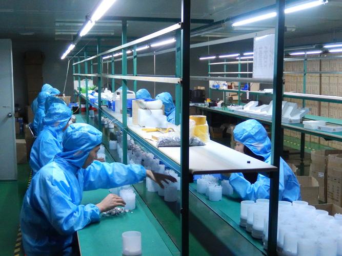从数码相机到智能眼镜 当VR一体机遇上工厂直销，数码消费正在重写规则